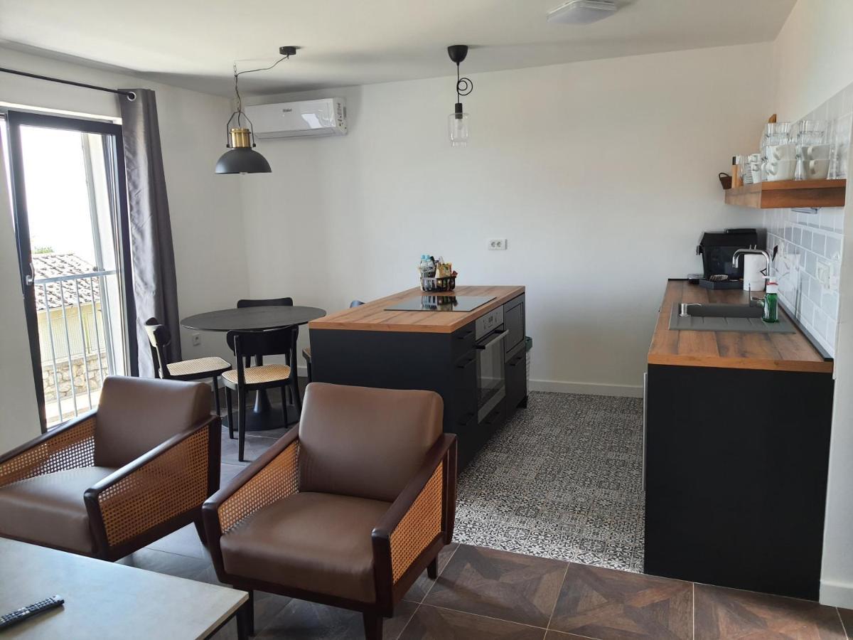 Apartments Krista Medveja Luaran gambar